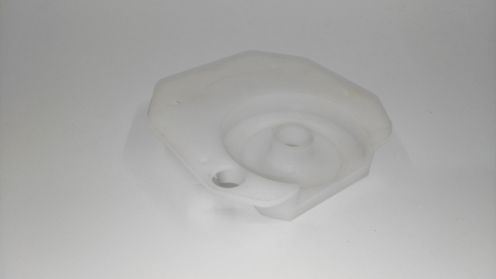 Parti di plastica di lavorazione di precisione per applicazioni di stampaggio ad iniezione