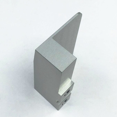 Parti di lavorazione in alluminio CNC personalizzate per prestazioni