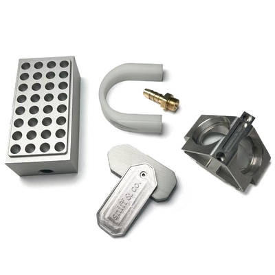 Lavorazione CNC di parti metalliche e altri materiali di plastica