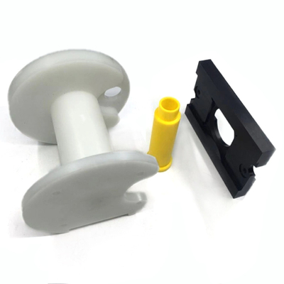 Parti Delrin colorate per la fresatura CNC personalizzate per la produzione di precisione